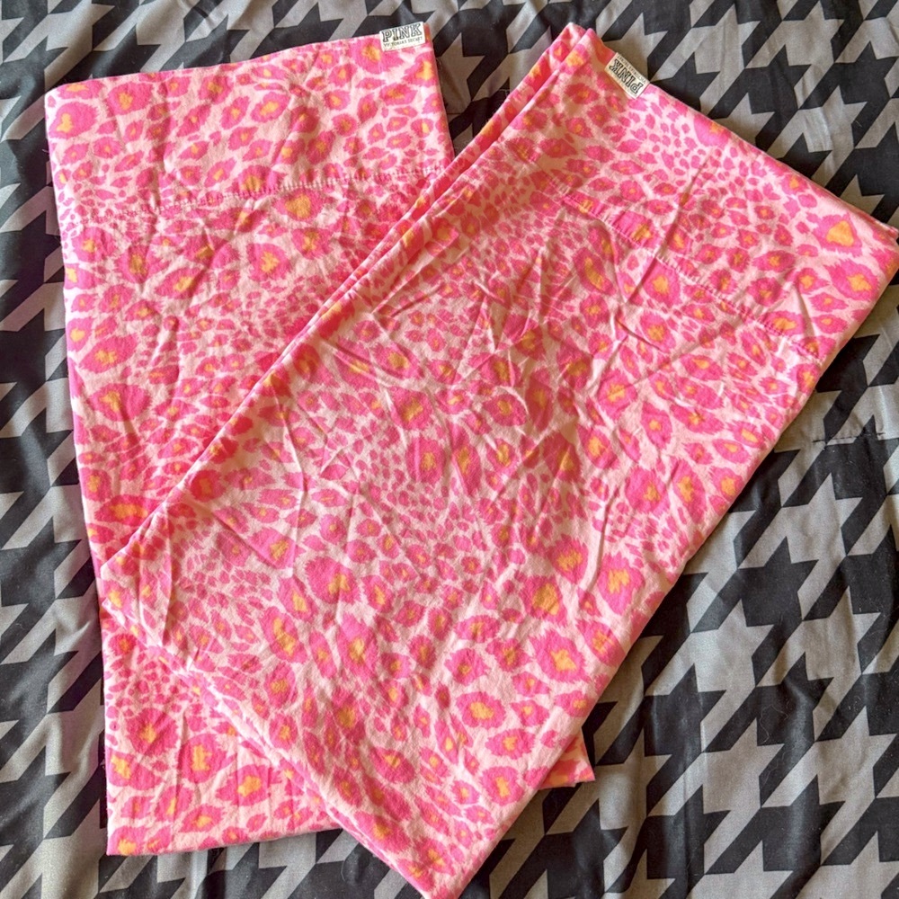 PINK Victoria's Secret Two KING size Pillowcases Cheetah Leopard